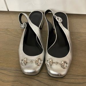 Stunning Gucci sliders